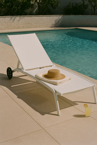 Muebles de Exterior para el Verano: Inspira tu Espacio con Maena Home