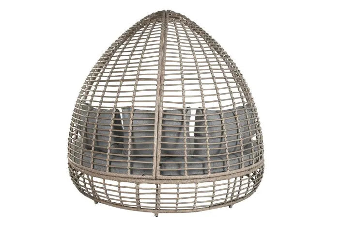 Cama Chill de ratán sintético para exterior con estructura de aluminio – Maena Home