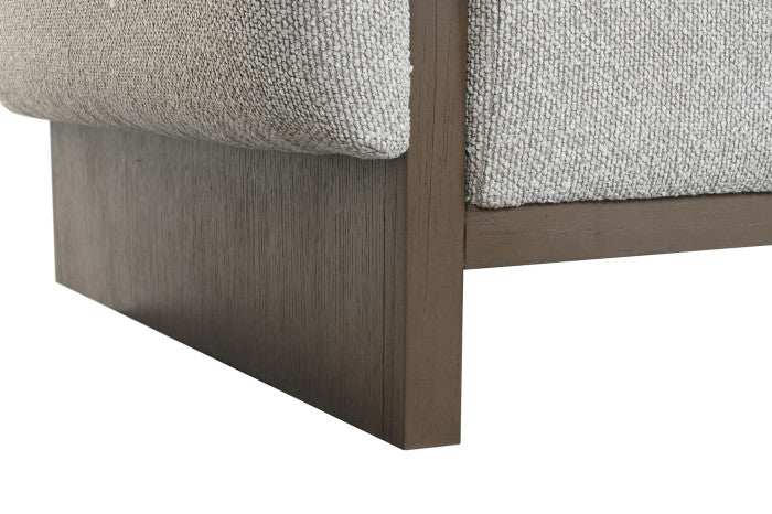 Detalle del tejido del Sofá Shaolin, textura suave y natural en tono beige claro