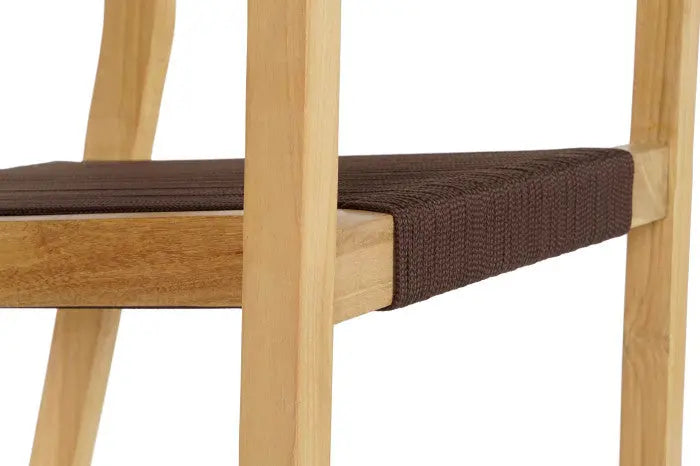 Mesa de comedor Areguá Set 5 de teca con sillas de cuerda marrón – Maena Home